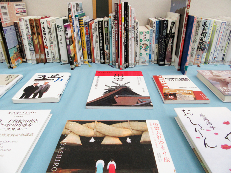 「10月の本」コーナーの本